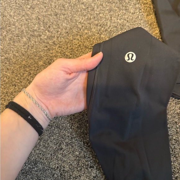 Lululemon Base Pace Graphite - Picture 3 of 3